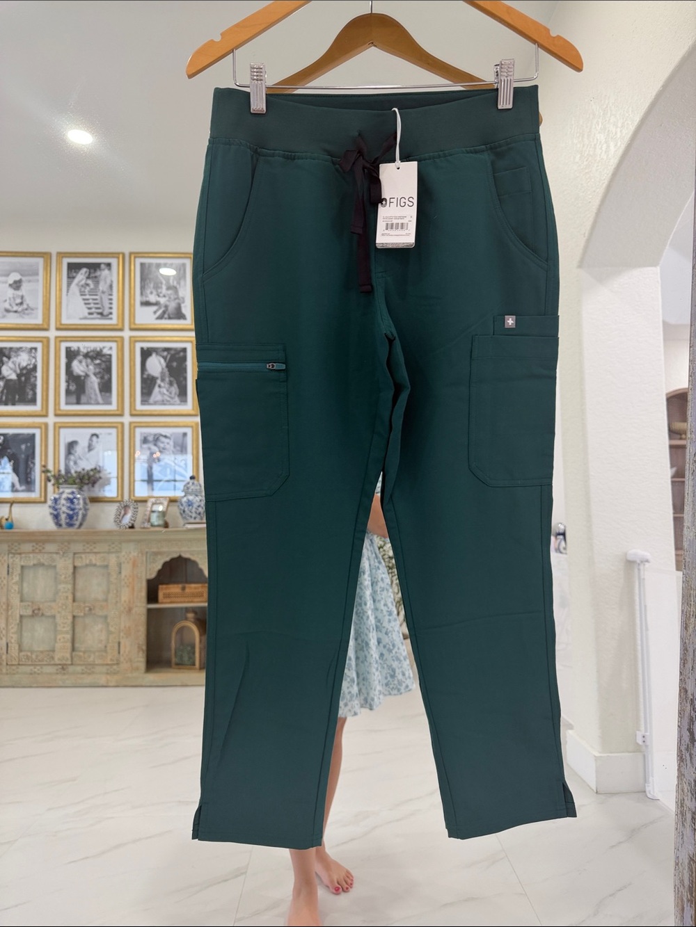 FIGS NWT Yola with Yoga Waistband Petite Skinny Scrub Pants